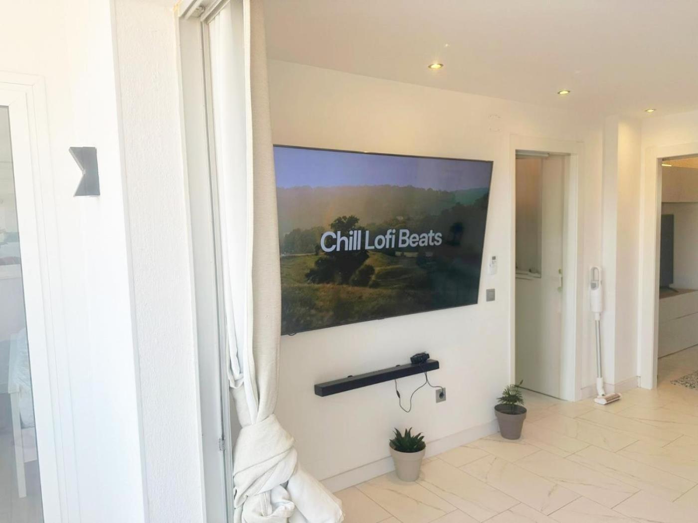 Beautiful 3 Bed Ibensa Sea Views Apartment *