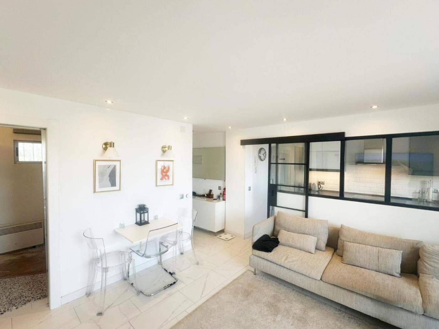 Beautiful 3 Bed Ibensa Sea Views Apartment *